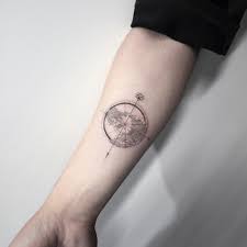 130 tatouages de textes phrases textes écritures et lettres. Idee Tatouage Homme Bras Et Avant Bras Selection De 30 Modeles Idee Tatouage Homme Bras Et Avant Bras