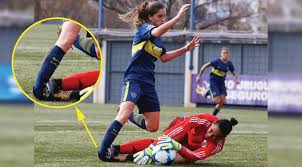 Boca y river animarán una final superclásica en busca del primer campeón del torneo femenino profesional de afa, cuando definan el torneo transición 2020, en la cancha de vélez. Youtube Viral Casi Le Rompen El Tobillo A Jugadora En Boca Juniors Vs River Plate Femenino Fotos Y Video Futbol Internacional Depor