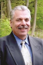 Daniel Bucci's Instagram, Twitter & Facebook