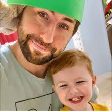 Adam Barner's Instagram, Twitter & Facebook