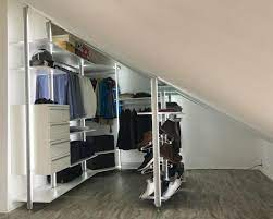 Der clou an diesem schrank ist, dass dieser begehbar ist und somit einem eigenen kleinen ankleidezimmer sehr nahe kommt. Begehbarer Kleiderschrank Madrid Fur Dachraume Premium Frank Schranksysteme