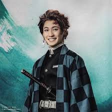 Reparto de voces · natsuki hanae como tanjirō kamado · akari kitō como nezuko kamado · hiro shimono como zenitsu agatsuma · yoshitsugu matsuoka como . Kimetsu No Yaiba Sono Ni Kizuna Se Revela Al Elenco Disfrazado De La Obra Teatral Anime Online