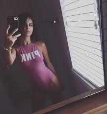 Na sociálnej sieti instagram sa totiž dnes pochválila, že sa z nej stala mama. Monika Bagarova Provokuje Na Instagramu Ukazala Bradavku Koule Cz Lifestyle V Kostce Nebo Spis V Kouli