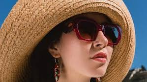 Doctors Warn Contact Lens Wearers Higher Risk for COVID-19