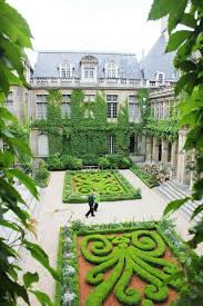 The Secret Gardens Of Paris Beaux Jardins Paris Jardins