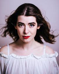 Julia Hensley's Instagram, Twitter & Facebook