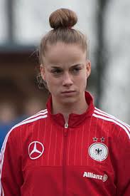 The most recent champions are vfl wolfsburg (five consecutive titles). Giulia Gwinn Wikipedia Deutsche Nationalmannschaft Fussball Weltmeisterschaft Deutsche Mannschaft