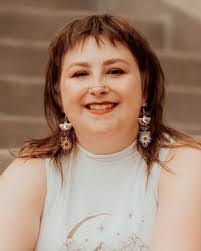 Marina Blake's Instagram, Twitter & Facebook