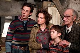 Rien Ne Vaut Le Choux Pour Accompagner Le Choux Charlie Et La Chocolaterie Helena Bonham Carter Freddie Highmore Film