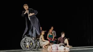 Novinhas dançando no banheiro de calcinha. Dancando Com A Diferenca Disability Arts International