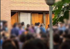 اخراج یکی از دانشجویان دانشگاه امیرکبیر به دلیل اهانت به پرچم ایران - تسنیم