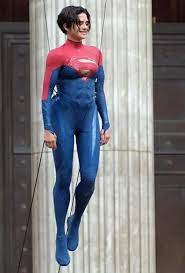 Sasha calle's full supergirl costume is on full display in new the flash set photos as the actress films a scene for the eagerly anticipated dc film. Misawzsdbm98hm