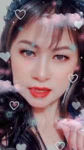 Born a German Princess, Charlotte of Mecklenburg-Strelitz was beautiful,  headstrong, and fiercely intelligent... not precisely the attributes the  British Court had been seeking in a spouse for the ...