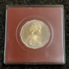 Wir produzieren ein auf ihr produkt zugeschnittenes rezept und spielen es als eines unserer . 50 Cents Elizabeth Ii 2nd Portrait Captain Cook Australia Numista