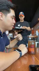 Un poco de humor para este domingo.😂🧡 #fypシ #paratii #humor #comedia  #parati #buffalowings #wings #alitasdepollo #foryou #foryoupage  #elsalvador🇸🇻 #agosto #xyzbca #onmyblock