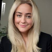 Martha Mulligan's Instagram, Twitter & Facebook