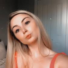 Celina Henry's Instagram, Twitter & Facebook