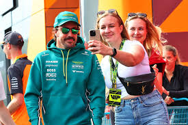 Crise chez Aston Martin F1: Alonso & Moustache au secours? - Imagen principal del artículo