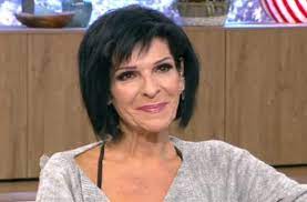 Σοφῐ́ᾱ • (sophíā) f (genitive σοφῐ́ᾱς). Sofia Bossoy Dyskoles Wres Gia Thn Tragoydistria Espeysmena Sto Nosokomeio Thecaller