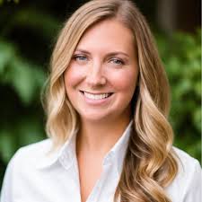 It was an honor to attend the Smart Women in Business Awards in Cleveland  to see my friend and former colleague, Cali Thomson, receive an award.