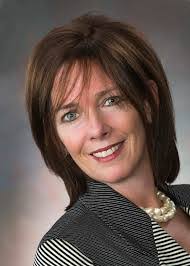 Amy Benjamin's Instagram, Twitter & Facebook