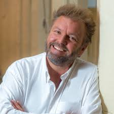 He has also regularly appeared on bbc radio, itv, cnn and sky tv. Martin Roberts Tvmartinroberts Twitter