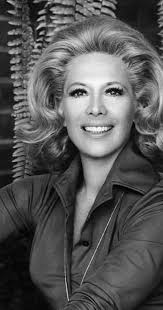 Remembering the lovely singer and TV personality Dinah Shore (1916-1994)