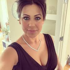 Dear Umiani, good morning. Have a blessed day. I am Sandanapitchai from  India. Sending you friend request. Hope you will accept and respond me. I  am sincere, honest and loyal person. If