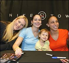 Lauren elizabeth jackson (born 11 may 1981 in albury, new south wales) is an australian retired professional basketball player. Lauren Jackson Sue Bird And Diana Taurasi