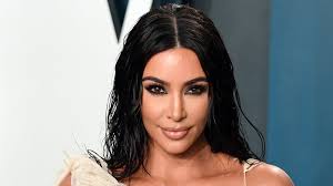 29,527,163 likes · 1,067,126 talking about this. Kim Kardashian S Surprising Job Before Kuwtk