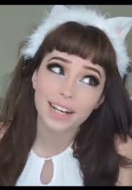 Belle Delphine Lampada