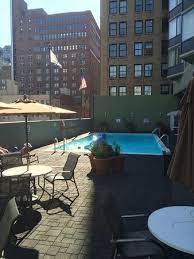 Holiday inn express midtown is within walking distance to various historic sites including: Pool At The Roof Picture Of Holiday Inn Express Philadelphia Midtown Tripadvisor