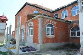 Fara autorizatie merg rulotele,containerele,foisoare,orice constructie care nu are fundatie. Case Pe Faras Proprietarii A 1 000 De Constructii Ridicate Ilegal