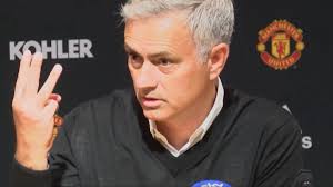 Quarantena di 5 giorni a trigoria per il tecnico portoghese che sarà sottoposto mattina e sera a tamponi (ansa). As Rom Holt Jose Mourinho Seine Besten Pk Momente
