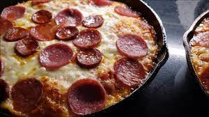 Made A Couple Of Cast Iron Pizzas Last Night Pizza 1 Has A Combo Of Hot And Regular Salami 2 Is Just Store Bought Cast Iron Pizza Food Science Serious Eats