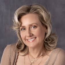 Stacey Roten's Instagram, Twitter & Facebook