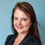 Leslie Parsons's Instagram, Twitter & Facebook