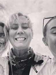 Lisa Lumley's Instagram, Twitter & Facebook