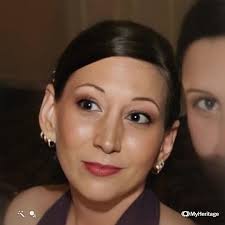 How to commemorate a pet praying mantis by pinning?