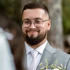 What cards are best for gas and fuel purchases to earn cash back or rewards?