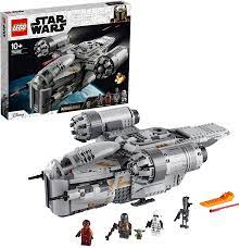Star wars lego sets mandalorian. Lego 75292 Star Wars Der Mandalorianer Razor Crest Mit Baby Yoda Und Weiteren Minifiguren Aus Der Mandalorianer Bauset Amazon De Spielzeug