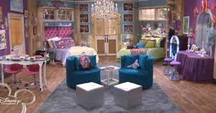 The Room Every Girl Wished She Had Hannah Montana S Room Hannah Montana Montana Bedroom Hannah Montana Forever