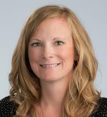 Leah Burns's Instagram, Twitter & Facebook