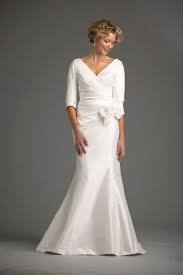 10 Wedding Gowns Perfect For Women Over 50 Preowned Wedding Dresses Wedding Dresses For Older Women Older Bride Wedding Dress Second Wedding Dresses