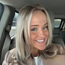 Lydia Mattern's Instagram, Twitter & Facebook