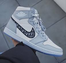 Air Jordan 1 Low Black White Cactus Flower Shoes Jordan Cn8607002 Release Dior Air Jordan 1 High Cn8607 002 Release Date Sbd French Fashion In 2020 Nike Schuhe Frauen Nike Schuhe Damen Jordans Schuhe Damen