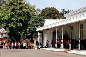 Tugu peringatan negara atau juga dikenali sebagai tugu negara malaysia disiapkan 8 februari 1966 sebagai penghormatan kepada lebih 11 ribu perajurit sejarah bangunan istana kellie atau rumah kellas telah dibina pada tahun 1910 oleh seorang peladang getah terkemuka british bernama william. 5 Fakta Tentang Istana Kepresidenan Gedung Agung Yogyakarta Halaman All Kompas Com