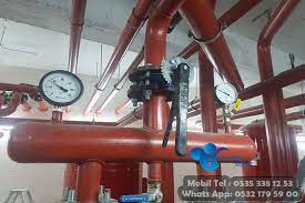 Kırmızı hortumlardan sisteme sıcak su girişi olmaktadır. Kombi Mi Merkezi Isitma Sistemi Mi Tesisatci Uzmanlar Tesisat