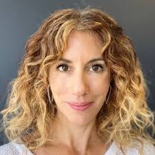 Melissa Dills's Instagram, Twitter & Facebook