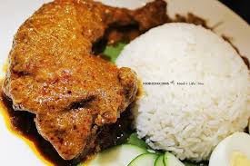 Selain itu, lama masaknya juga bisa disesuaikan dengan hasil akhir rendang yang diinginkan: Ipoh Market Street Nasi Lemak With Rendang Chicken Rm13 90 Rich And Flavorful Chicken Rendang The Chi Malaysische Rezepte Lebensmittel Essen Heisshunger